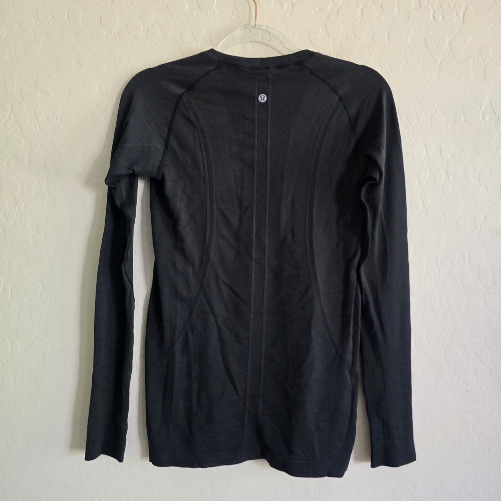 Lululemon Long Sleeve Swiftly Tech Top with Dodgers logo Black Size 8 - Picture 5 of 9